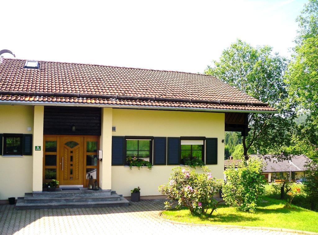 Ferienwohnung Im Landhaus Am Nationalpark Ludwigsthal Exterior photo
